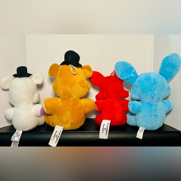 RARE Five Nights At Freddys Collectible Lot - Picture 4 of 14